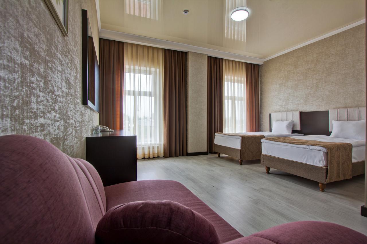 Karagat Hotel Каракол Екстериор снимка
